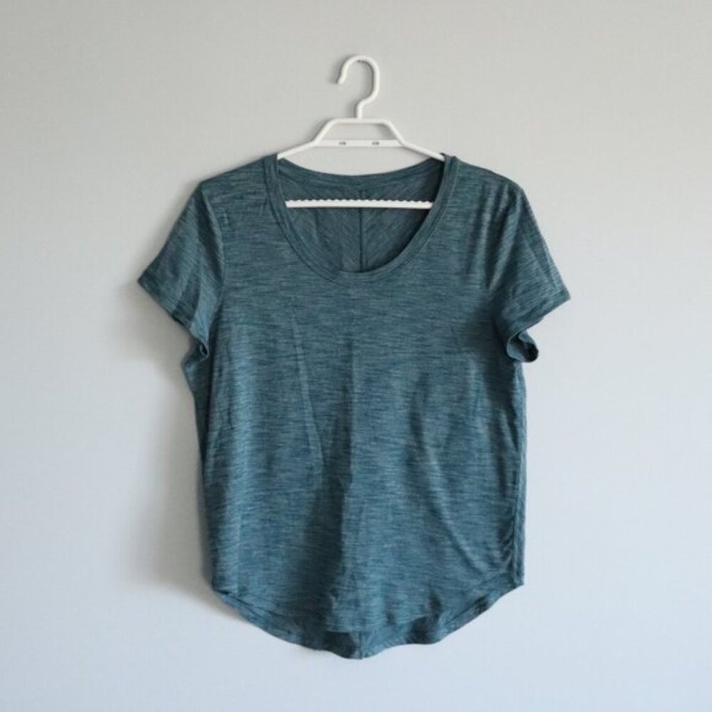 Lululemon Women's Sz 10 Blue Meant To Move Crewneck T-Shirt Active Stretch Top